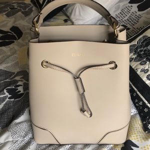 Girls bucket bag